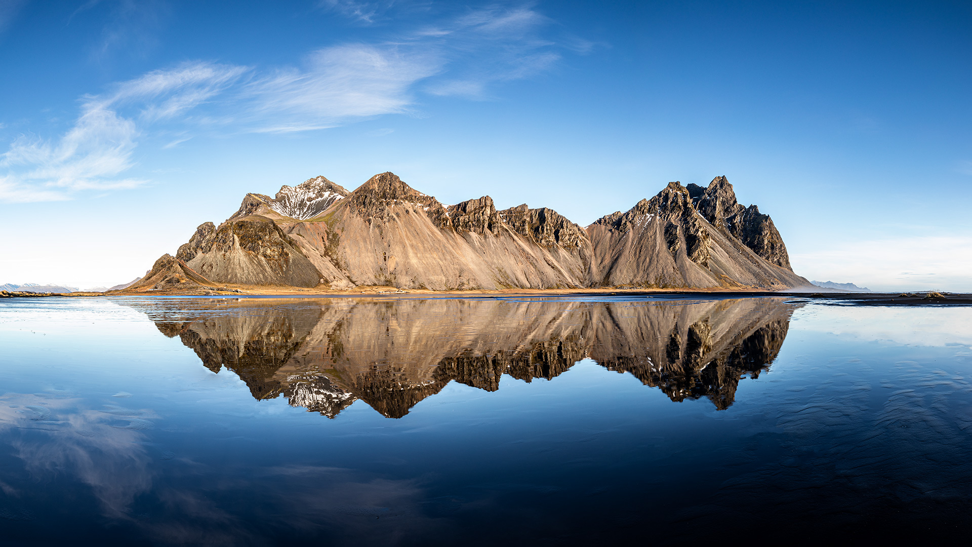 Vestrahorn with reflection